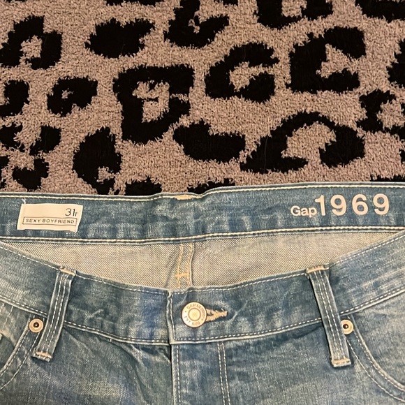 GAP sexy boyfriend jeans - Picture 5 of 6